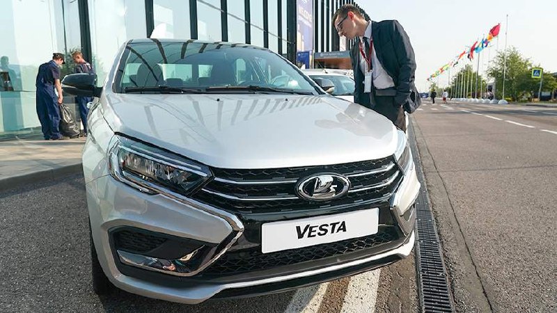 Lada Vesta s autopilotem byla spuštěna na veřejné komunikace. V budoucnu plánují nový produkt...