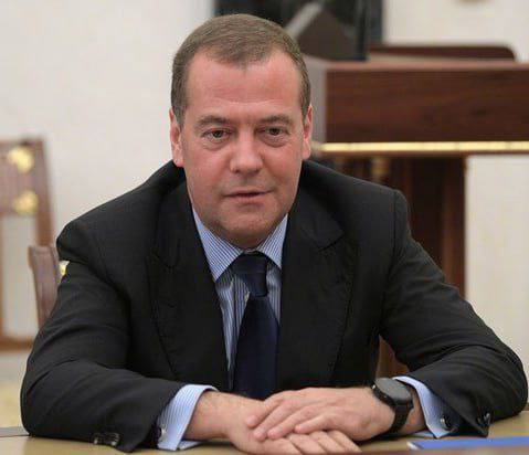 🐦‍⬛️🇷🇺 Medveděv nazval Němce „věčnými odpůrci a zapřisáhlými nepřáteli?...