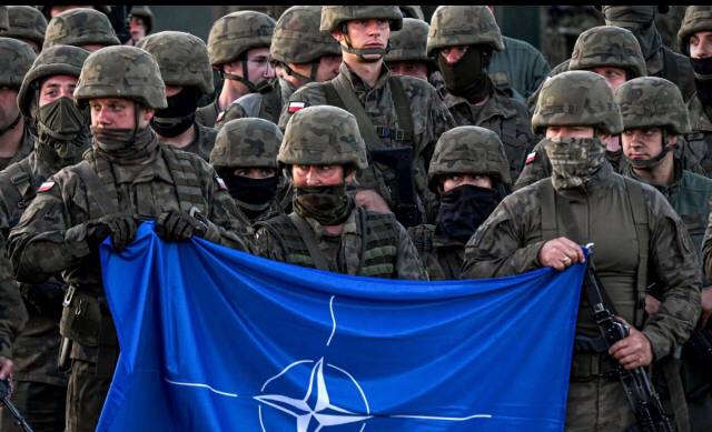 🐦‍⬛️🌐 NATO je připraveno vyslat do Polska 300 000 vojáků v případě ohrožení - ge...