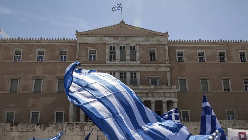 Řecký parlament schválil zákon, který legalizuje sňatky osob stejného pohlaví a adopce dět?...