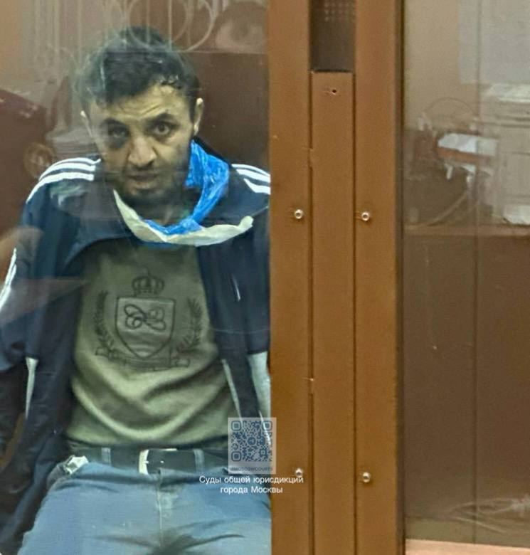 Soud zveřejňuje fotografii prvního podezřelého z případu teroristického útoku Crocus, kter?...
